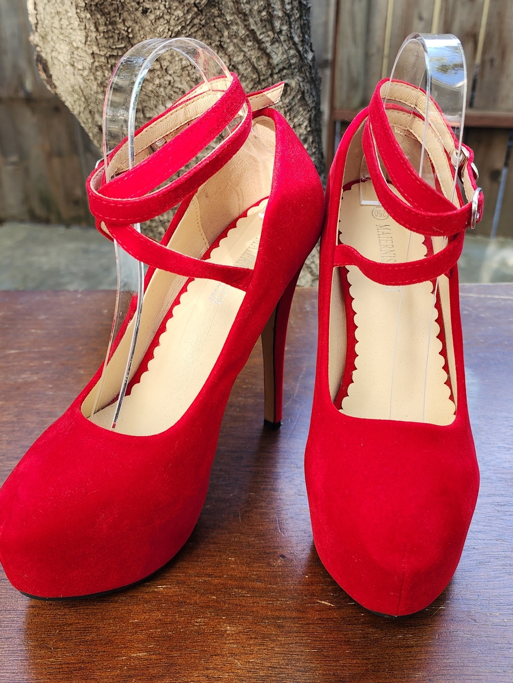 MAIERNISI JESSI Red Faux Suede Platform Pumps Ankle Strap Heels Stiletto 9 NWOT